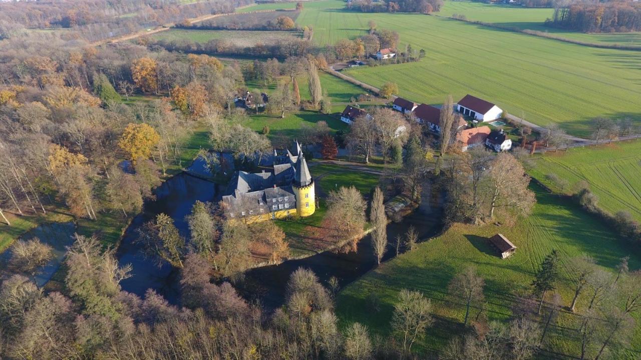 Schlosspark Hollwinkel Preussisch Oldendorf Exterior photo